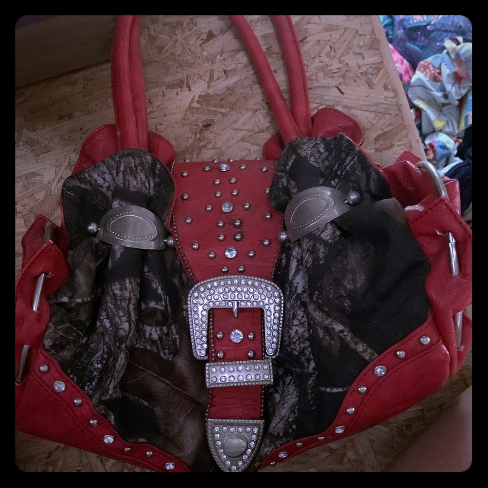 MOSSY OAK CAMO PURSE